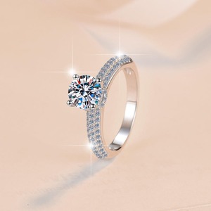 Bague de fiançailles en diamant rond brillant la plus vendue, élégante bague de mariage pour femme, disponible au meilleur prix - Product Image 2