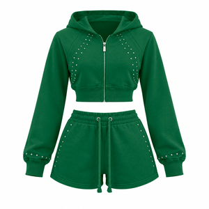 Ensemble streetwear pour femme en molleton français 400 GSM avec détails en strass pour collections de boutiques - Product Image 5