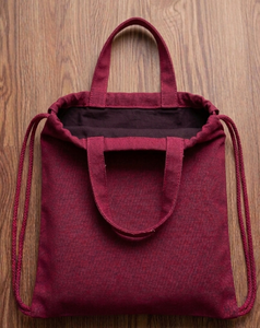 Bolsa de Gimnasio de Tela Reciclada Vital, Diseñada para Entrenamientos, Deportes y Uso Diario Activo, con un Diseño Espacioso y Fácil de Transportar - Product Image 1
