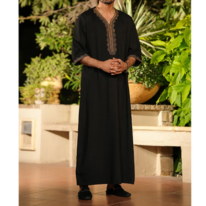 Thobe islamique traditionnel pour hommes, longue robe confortable, vêtements musulmans pour un usage quotidien - Product Image 2