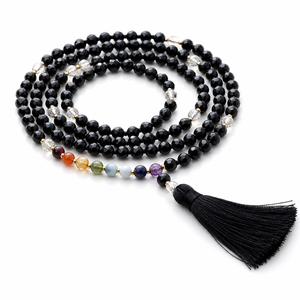 Mala de Espinela Negra con Borla de Seda, 108 Cuentas de Oración Anudadas a Mano para Meditación y Práctica de Yoga - Product Image 1