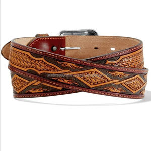 เข็มขัดหนังสไตล์ตะวันตกสำหรับทุกเพศพร้อมหัวเข็มขัดลายดอกไม้งานแกะสลักด้วยมือทนทานทำในอินเดีย - Product Image 1