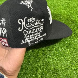 Nouvelle casquette snapback à 6 panneaux, haute qualité, visière incurvée, logo personnalisable, casquette de baseball unie, logos unis fabriqués par Sports Aero Intl. - Product Image 2