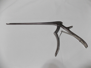 Forceps micro-laryngéens tubulaires à action tubulaire, à embout rond, 2 mm, en acier inoxydable, instruments médicaux ORL - Product Image 4