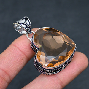 Venta al por mayor de colgantes de plata de ley con citrino dorado natural creado en laboratorio, en forma de corazón, para mujer. - Product Image 2