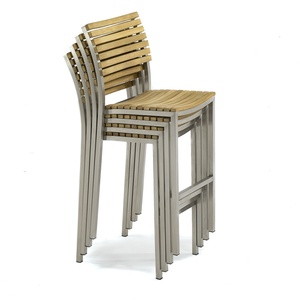 Ensemble de bar d'extérieur contemporain en teck avec structure en aluminium et sièges rembourrés pour usage en jardin, fabriqué en Indonésie - Product Image 2