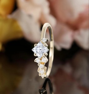 Anillo de Compromiso de Plata de Ley 925 con Moissanita Corte Princesa, Solitario Cuadrado, Delicado, Minimalista, de Lujo, para Boda, Promesa o Fiesta - Product Image 3