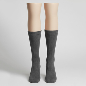 Chaussettes hautes unies grises côtelées en tricot respirant pour adultes, usage quotidien, Harry Johnson Production 2026 - Product Image 3