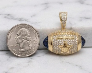 Amuletos Deportivos de Fútbol Americano de Lujo con Moissanita VVS, Certificados GCI IDGL, Chapados en Oro sobre Plata 925, Estilo Hip Hop, de los Dallas Cowboys - Product Image 2