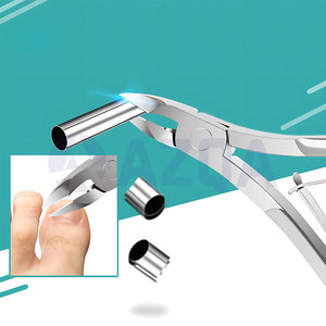 Cortacutículas y cortaúñas de acero inoxidable con mandíbula de precisión para manicura, pedicura y cuidado de uñas. - Product Image 2