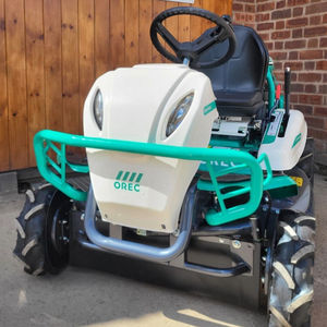 Tondeuse à gazon compacte et efficace Orec RM83G Rabbit, moteur essence 2 temps 125cc, largeur de coupe 83cm, pour jardinage DIY, prix usine - Product Image 4