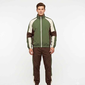 Survêtement de jogging réfléchissant en nylon personnalisé avec logo OEM, coupe-vent pour homme, ensembles en nylon avec bandes de surpiqûre blanches pour homme - Product Image 5