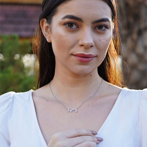 Collier pendentif en or et diamants de luxe Zyorio Jewels, symbole de l'éternité pour femme, cadeau de fiançailles, de mariage ou d'anniversaire - Product Image 4