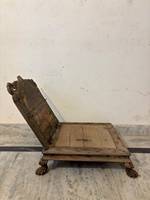 Chaise basse traditionnelle indienne du Rajasthan sculptée à la main en teck, fauteuil ethnique en bois fait main pour la méditation et l'assise au sol