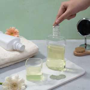 Film d'étanchéité en matériau composite blanc découpé à la forme, pour usage pharmaceutique SAM LAN, épaisseur 0,6-1,0 mm, semi-rigide, enduit - Product Image 1