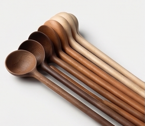 Ensemble de cuillères à mesurer artisanales en bois, fabriquées à la main, pour la pâtisserie, essentiels de cuisine, finition naturelle, design durable - Product Image 4