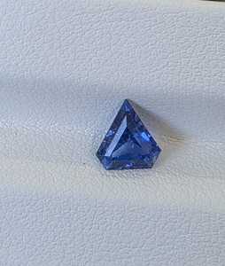 Saphir bleu naturel, pierre précieuse en vrac, 100 % fait main, certifié par un tiers, taille cerf-volant, 2,00 carats, facetté, pour la fabrication de bijoux, vente en gros - Product Image 6