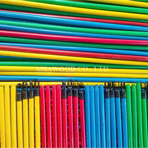 Bâton de balai en bois portable imperméable et écologique de haute qualité de 120cm avec revêtement en PVC coloré produit de nettoyage à domicile 2-en-1 - Product Image 1