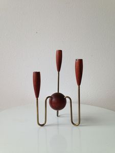 Candélabre Cœur en Bois de Noyer et Laiton, Style Nordique de Luxe, Porte-bougie Conique Unique, Centre de Table pour Mariage et Décoration Intérieure Esthétique - Product Image 1