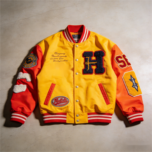 Chaqueta Varsity Ligera de Lana con Diseño Personalizado, Estilo Letterman, con Decoración de Botones Frontales y Bordado de Logotipo Personalizado - Product Image 1