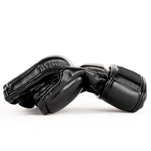 ถุงมือศิลปะการต่อสู้แบบมีโลโก้สั่งทำสำหรับทีมและยิม ถุงมือ MMA สำหรับการฝึกซ้อมแบบหนัก พร้อมสายรัดข้อมือเสริมความแข็งแรง - Product Image 5