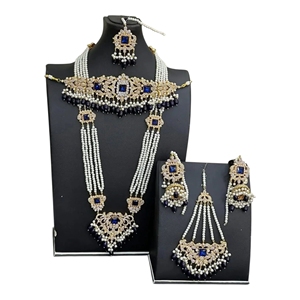 Ensemble collier et boucles d'oreilles plaqué or avec cristaux rouges motif floral, bijoux ethniques pour femmes, idéal pour mariage et soirée, bijoux de mode féminins - Product Image 1