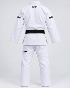 Kimono de karaté SHH blanc en coton pour adulte, coupe classique, respirant, avec ceinture noire et logo sur la manche gauche - Product Image 3