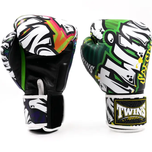 Kit de Entrenamiento de Boxeo Profesional Muay Thai Más Vendido, Guantes de Boxeo Twins con Impresión Personalizada, Pantalones Cortos de Muay Thai y Espinilleras Twins - Product Image 2