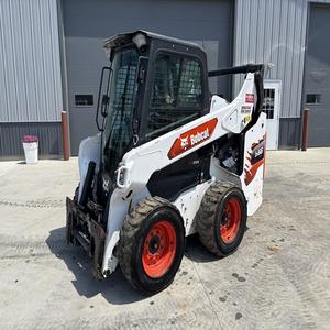 Cargadora compacta Bobcat S66 de la mejor calidad con alta fuerza de despegue, brazos elevadores duraderos y diseño de cabina ergonómico para la comodidad del operador - Product Image 4