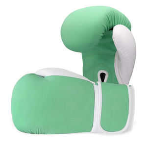 ถุงมือชกมวยพรีเมียมสำหรับออกกำลังกาย หนัง PU ถุงมือฝึกซ้อม รองรับข้อมือ โลโก้สั่งทำได้ ขายส่ง OEM - Product Image 4