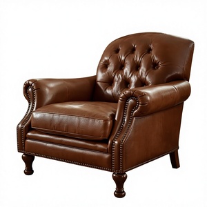 Fauteuil de luxe vintage en cuir marron à accoudoirs roulés, fauteuil d'appoint capitonné pour salon - Product Image 1