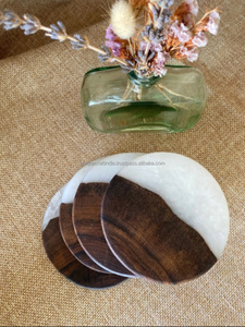 Charme intemporel fabriqué à la main en résine sous-verres en bois Designs uniques décor de table élégant cadeaux résine artisanat décoration de la maison amour - Product Image 3