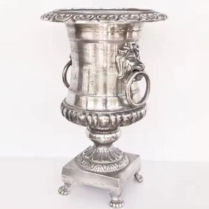 Jarrón Alto Decorativo de Latón Plateado de Lujo con la Mejor Forma para Decoración de Mesa en el Hogar y Bodas - Product Image 6