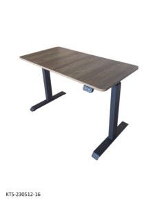 Escritorio Moderno Ajustable con Superficie de Madera y Patas de Metal Negro KTS-230512-16 - Product Image 1