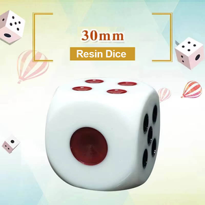 Dés de jeu personnalisés à prix d'usine, dés en résine plastique transparente colorée, cube à coins arrondis pour jeux de société - Product Image 6