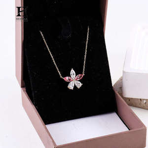 Collier en diamant en forme de fleur de luxe, fabricant de bijoux, pendentif en or personnalisé pour femmes - Product Image 2