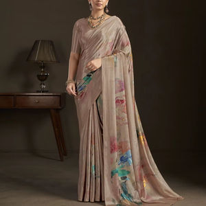 เสื้อผ้าไหมเครปแบบดั้งเดิมพร้อมติดกระดุม ลายพิมพ์ดิจิทัลลายดอกไม้ พร้อมสวมใส่ ดีไซน์อินเดียสวยงาม เหมาะสำหรับงานปาร์ตี้ - Product Image 1