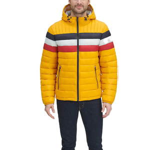 Chaqueta acolchada de manga larga para hombre, hecha de tela de poliéster y nailon, diseño de paneles múltiples, chaqueta acolchada con capucha y manga larga para hombre - Product Image 4