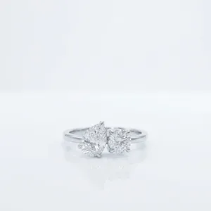 Anillo de Compromiso de Oro Blanco de 18K con Corte de Pera para Mujer, Anillo Clásico con Diamante de Laboratorio Certificado por IGI, Claridad F VVS2, Joyería Solitaria - Product Image 1