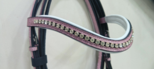 Brida Inglesa con Cristales en la Frente y Narigueira Acolchada de Cuero Genuino Hecha a Mano Estilo Inglés para Caballos - Product Image 3