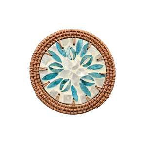 Posavasos de Concha Nácar Brillante con Borde de Ratán Trenzado - Tapete de Lujo Resistente al Calor - Adorno Artesanal para el Hogar - Product Image 2