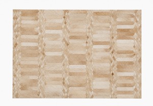 Alfombra de cuero genuino con pelo de vaca hecha a mano al por mayor |   Alfombra Moderna de Diseño Hexagonal en Color Beige para Sala de Estar y Decoración del Hogar - Product Image 3