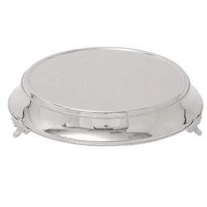 Plateau à gâteau rond en acier inoxydable avec bord perlé et pieds décoratifs pour une présentation élégante des gâteaux - Product Image 3