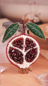 Broche artisanale exquise brodée de perles, magnifique accessoire de mode artisanal, cadeau - Product Image 6