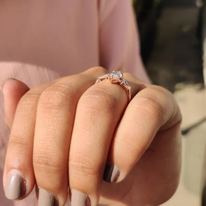 Anillo de compromiso y boda de oro amarillo macizo de 14k con diamante marquise de 1.80 quilates cultivado en laboratorio, certificado, ideal para fiestas. - Product Image 3