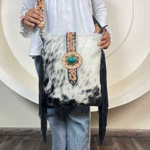 Bolso bandolera con flecos de cuero mecanizado a mano de marca de lujo de nuevo diseño occidental OEM para mujer, bolsos de hombro de piel de vaca al por mayor personalizados - Product Image 4