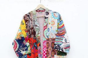 Kantha Chaqueta de ropa acolchada Robe Patchwork Boho Algodón Hecho a mano Abrigo largo para mujer - Product Image 2
