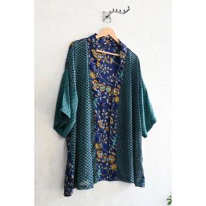ชุดคลุมกิโมโนผ้าไหมอินเดียทำมือ พิมพ์ลาย ขนาดใหญ่พิเศษ ระบายอากาศได้ดี ความยาวระดับเข่า ชุดนอนลำลองสำหรับผู้หญิง ของขวัญสำหรับเธอ ชุดคลุมสำหรับพักผ่อน - Product Image 4