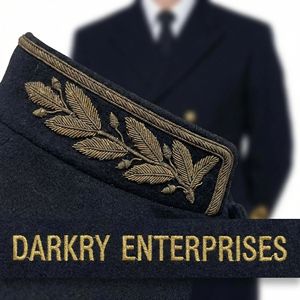 Uniforme de gala personalizado hecho a mano con bordado de lingotes de oro, cuello de terciopelo y patrón de hoja de roble, fabricado a medida - Product Image 3