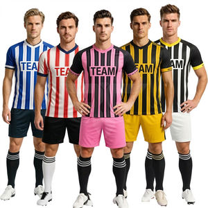 Camisetas de Fútbol Personalizadas 100% Poliéster Transpirable de Secado Rápido con Estampado por Transferencia de Calor, Cuello en V, Manga Corta, Nombre y Logotipo del Equipo Personalizados - Product Image 1